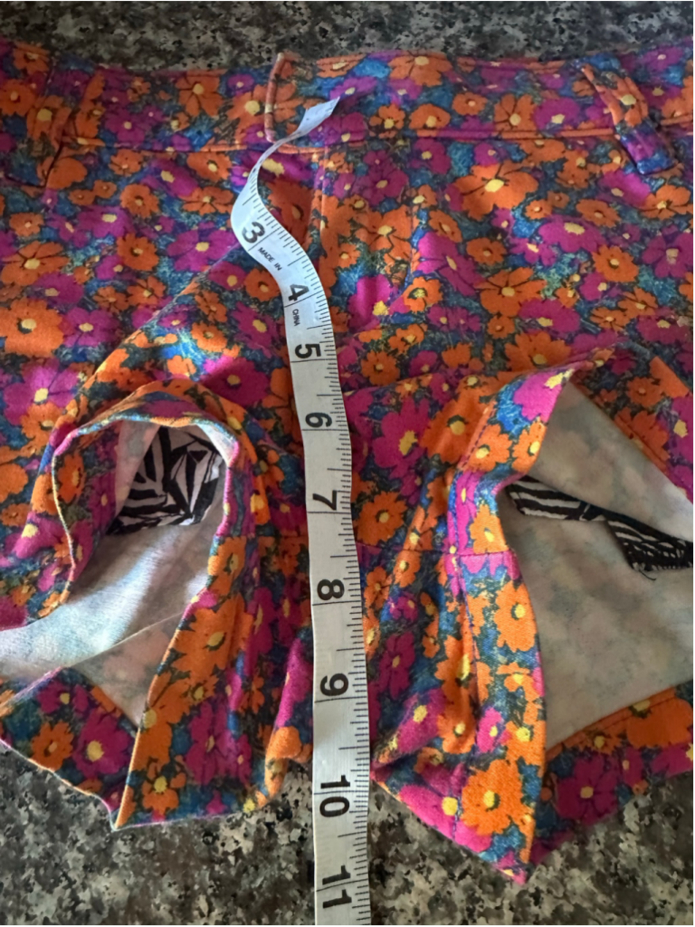 Women's Volcom Floral Shorts Size 5 Orange Pink - Picture 6 of 6